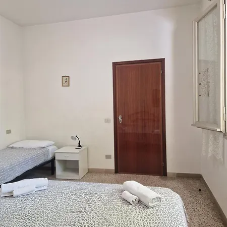 Seaside Retreat, 300 Meters From The Sea Apartament *